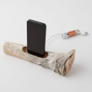Driftwood-iPhone-5-Dock